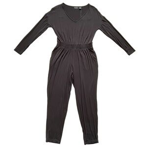 Nicole Miller Black Stretchy Jumpsuit Women’s Size S Long Sleeves V-neck Slim